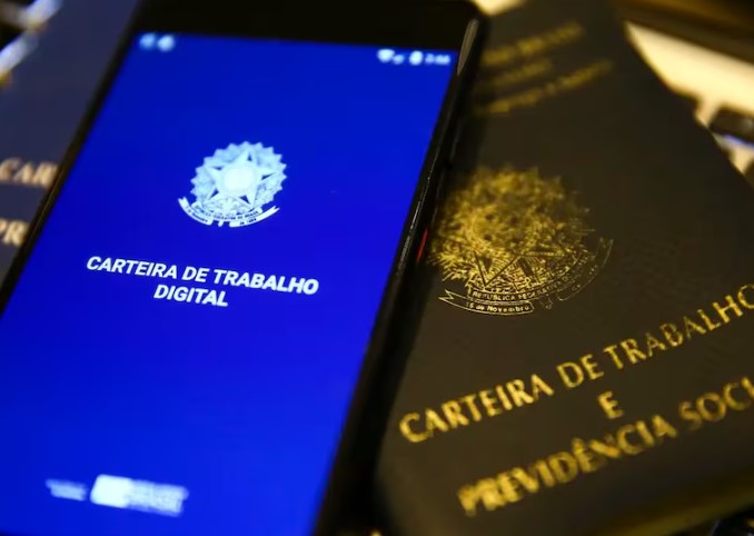 Carteira de Trabalho - Foto: Marcelo Camargo/ Agência Brasil