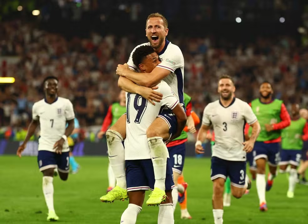 Inglaterra derrota Holanda e vai à final da Eurocopa — Foto: Kai Pfaffenbach/Reuters