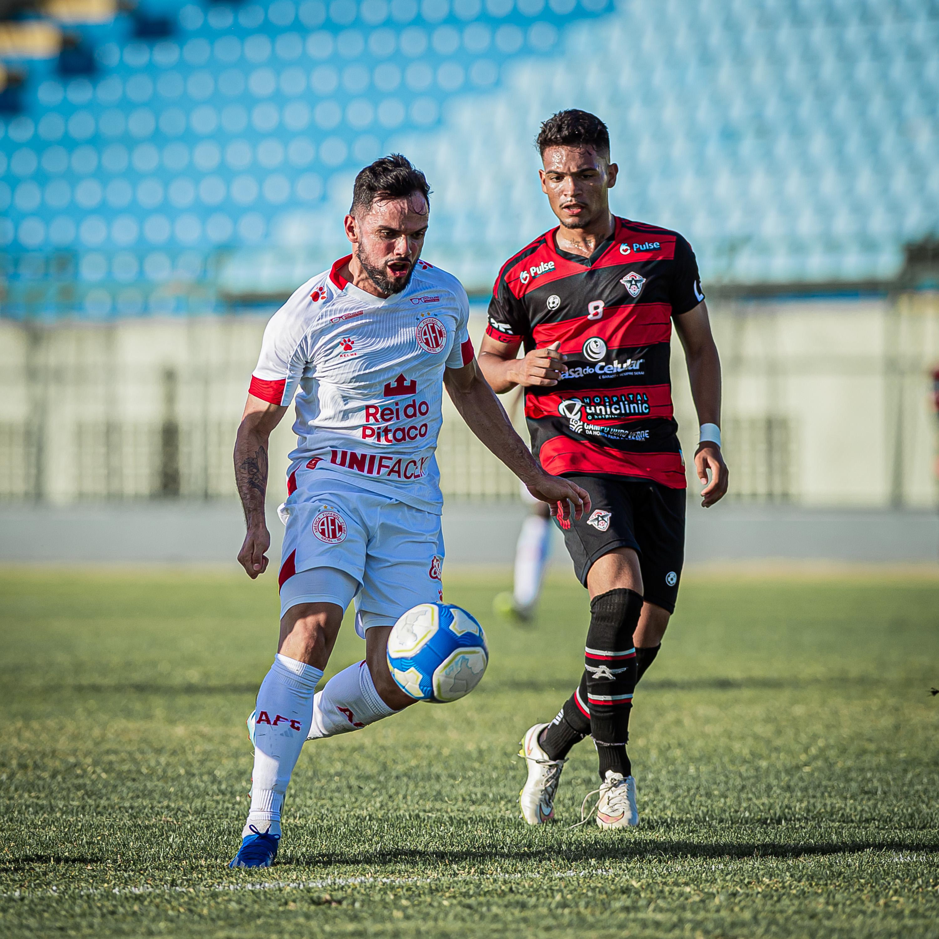 América vence fora de casa e se classifica (Foto: Davi Rocha