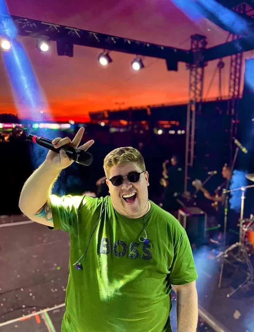 Destaque no São João, cantor Kelvy Pablo grava primeiro EP com participações