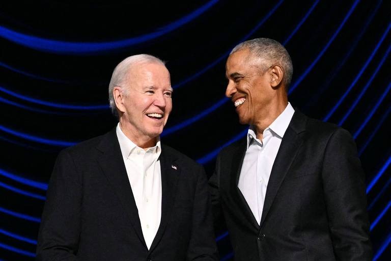 O presidente Joe Biden e o ex-presidente Barack Obama (Foto: MANDEL NGAN/AFP)