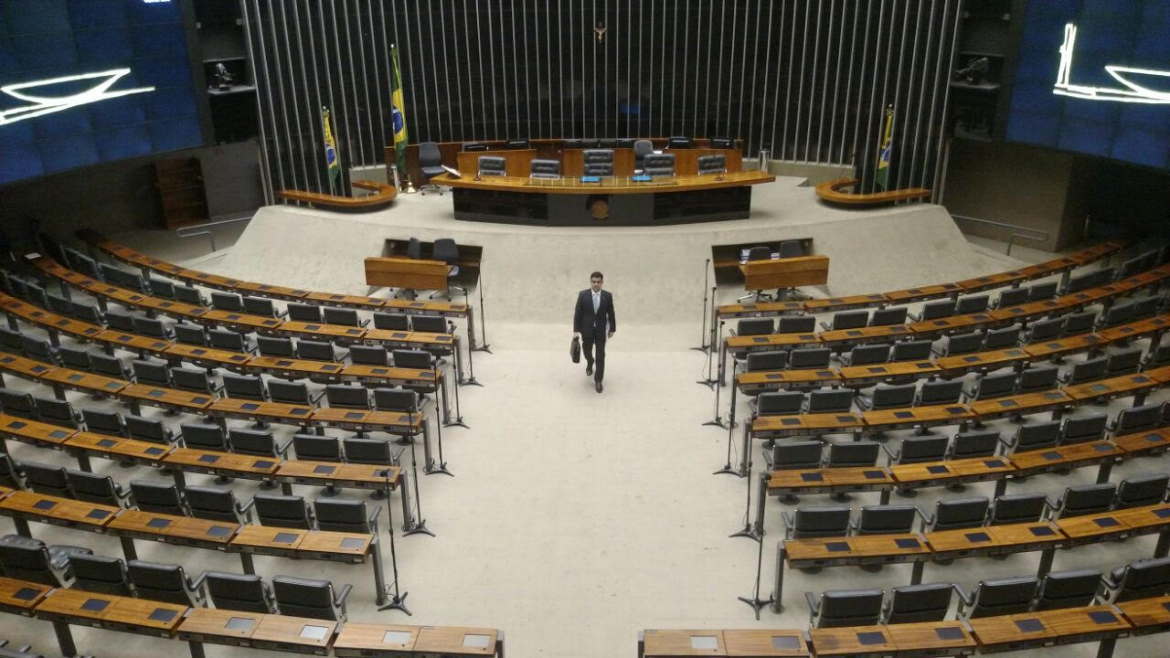 camara vazia.jpg
