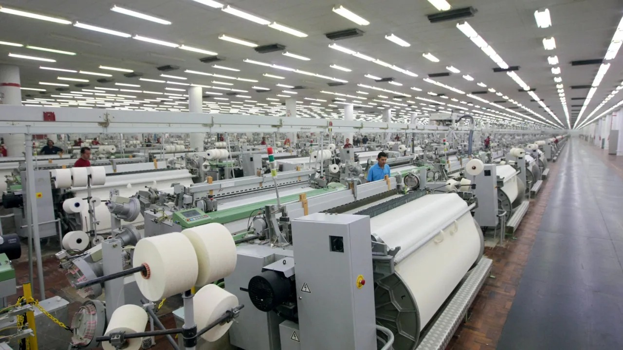 Fábrica da Coteminas: situação difícil desde 2008 (Carlos Rhienck/Hoje em Dia/Folhapress/.)