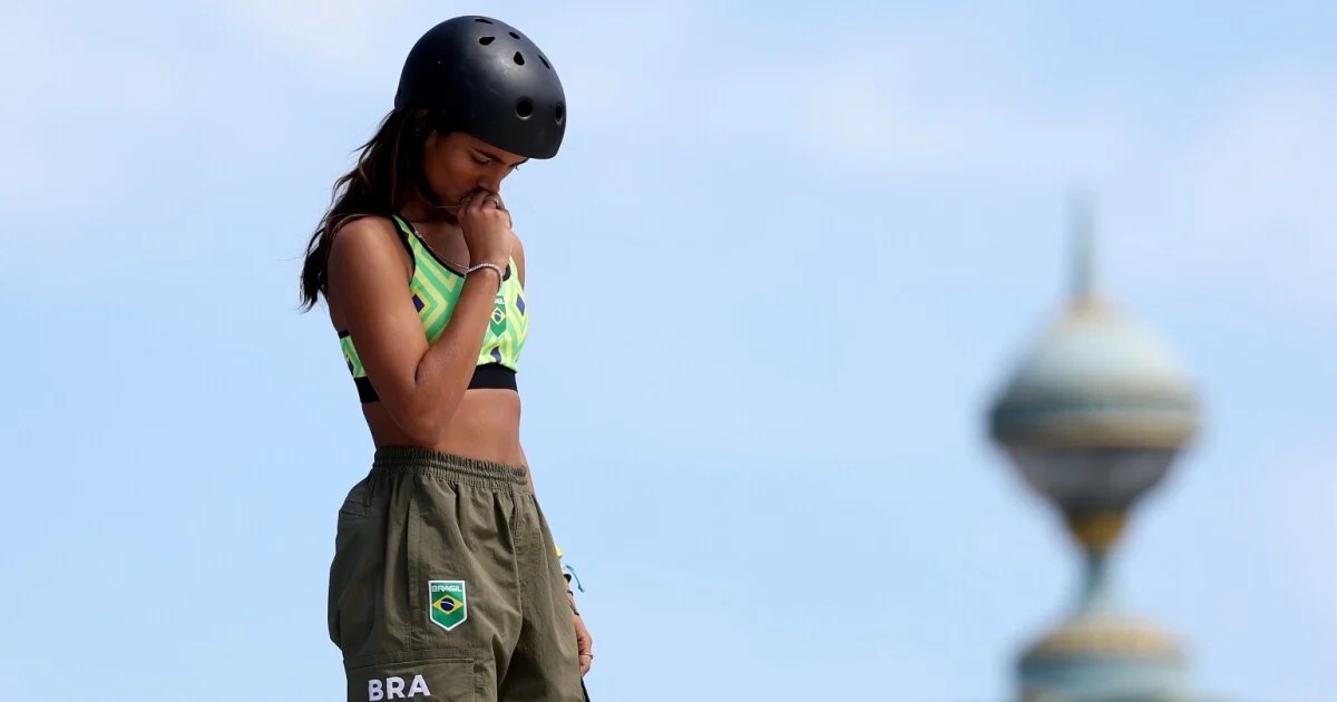 COI adverte comitê brasileiro por gesto religioso de Rayssa Leal