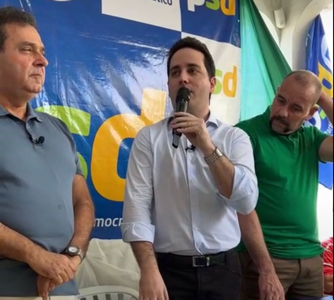 Sargento Gonçalves no palanque de Carlos Eduardo