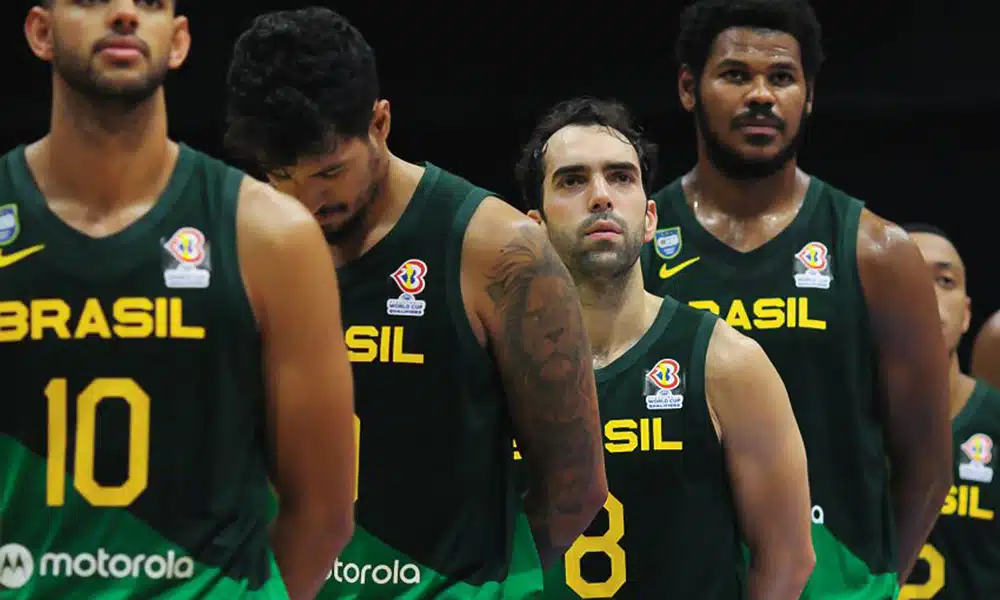 selecao-brasileira-basquete-perfilada-vitor-benite-edit.webp