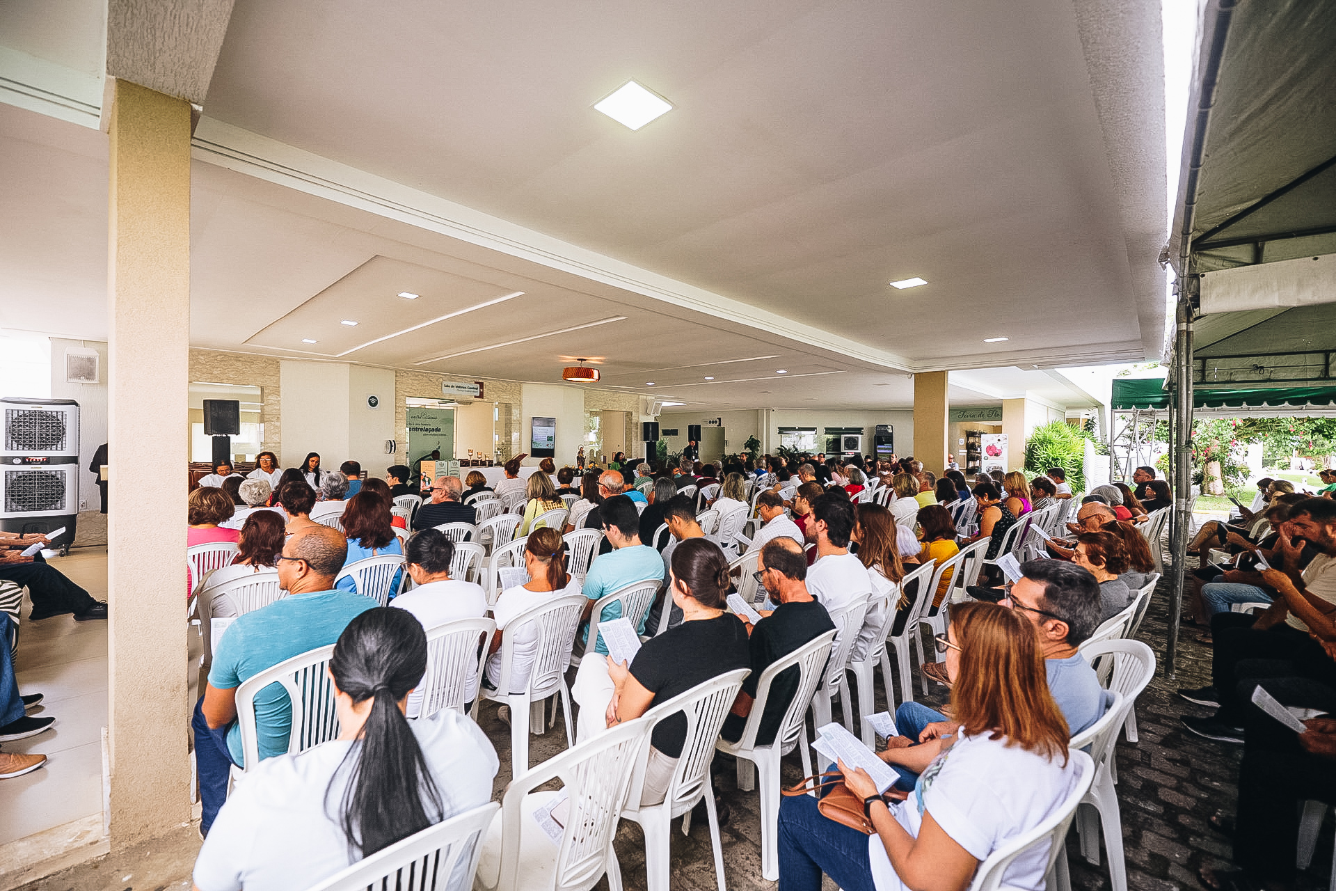 Cemitérios em Emaús e São José de Mipibu receberam celebrações religiosas e ficaram abertos para visitação durante todo este domingo (11) (Foto: Luana Tayze)