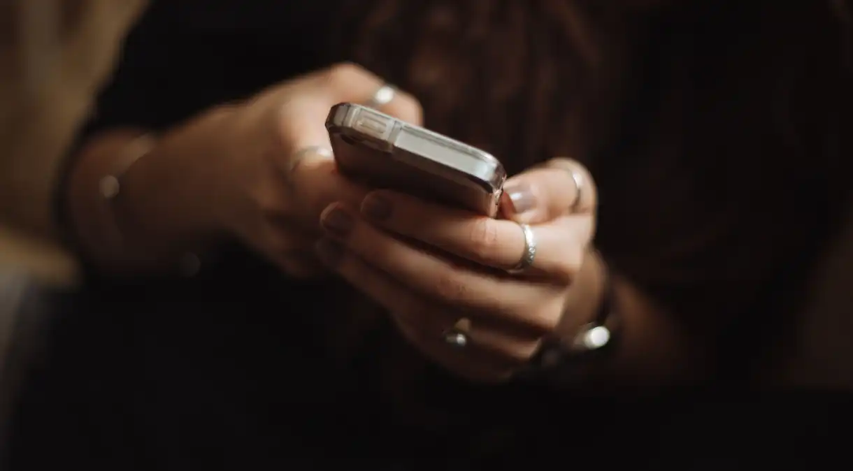 priscilla-du-preez-BjhUu6BpUZA-unsplash.webp