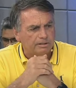 FireShot Capture 2905 - Bolsonaro afirma que imprensa acordou sobre Moraes_ _Jovem Pan foi f_ - www.youtube.com.jpg