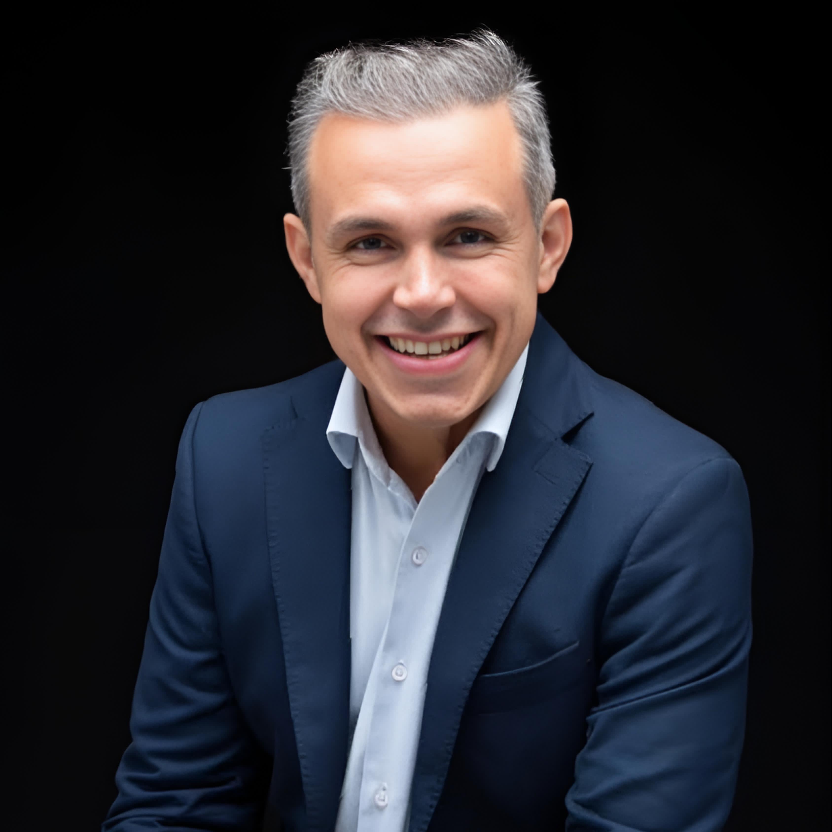Brenno Queiroga se consolida como um dos nomes mais citados nas pesquisas para vereador de Natal