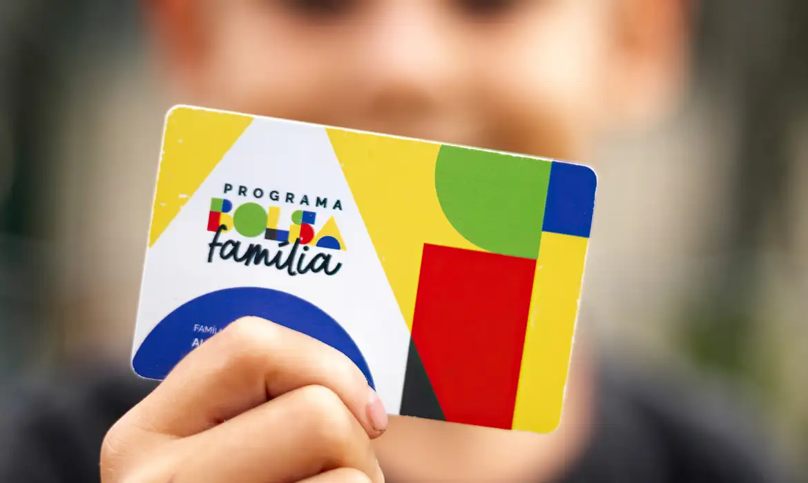 Advogado denuncia desvio do pagamento do Bolsa Família que estaria “destinado à elite política” em Lagoa D'Anta