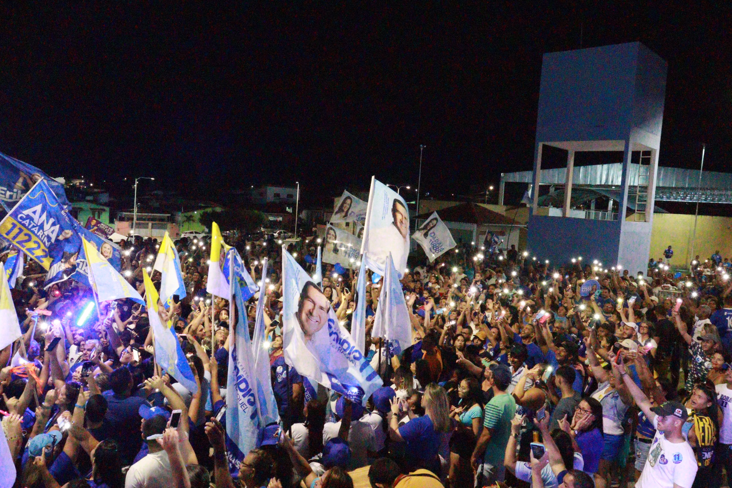 Caravana 11 de Emídio Júnior tomou conta das ruas do Alfredo Mesquita em caminhada que virou grande arrastão 