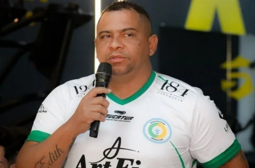 FireShot Capture 3830 - Walter é apresentado em novo clube e forma física chama a atenção - _ - www.cnnbrasil.com.br.jpg