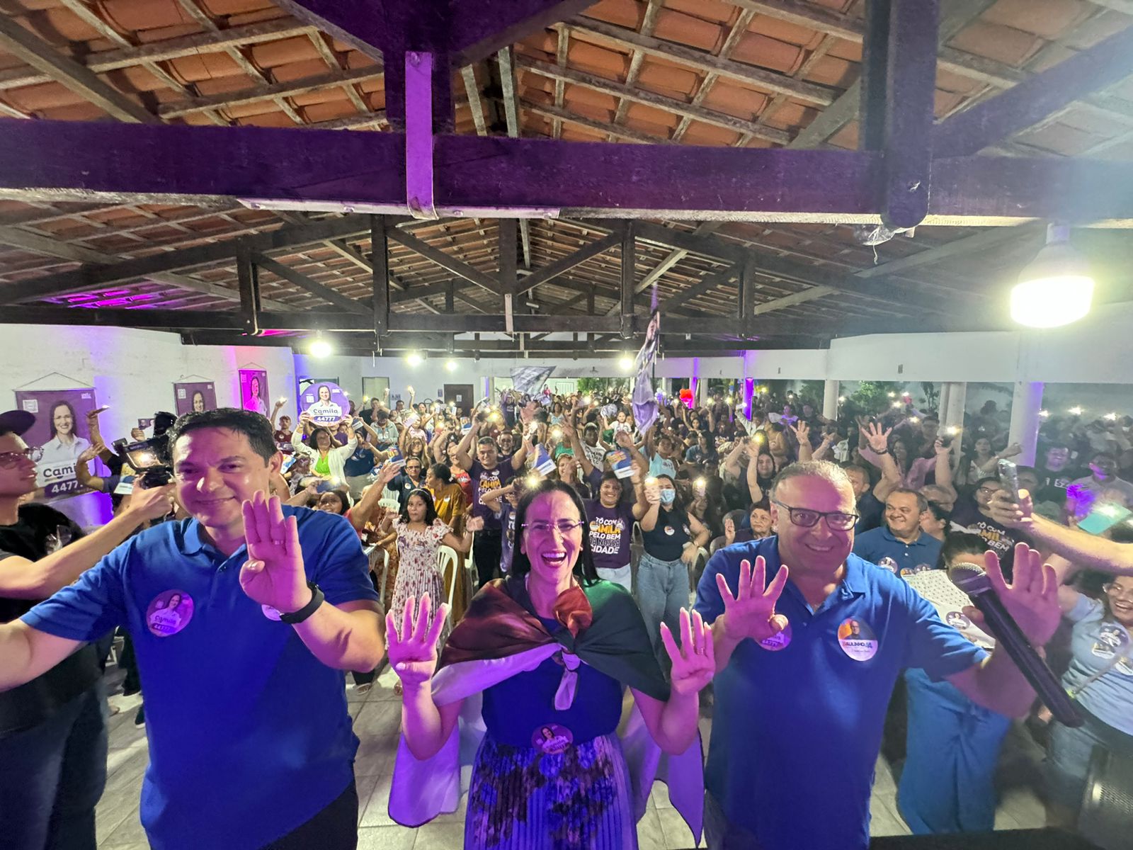 Camila reúne mais de 900 apoiadores em reunião de lançamento de campanha