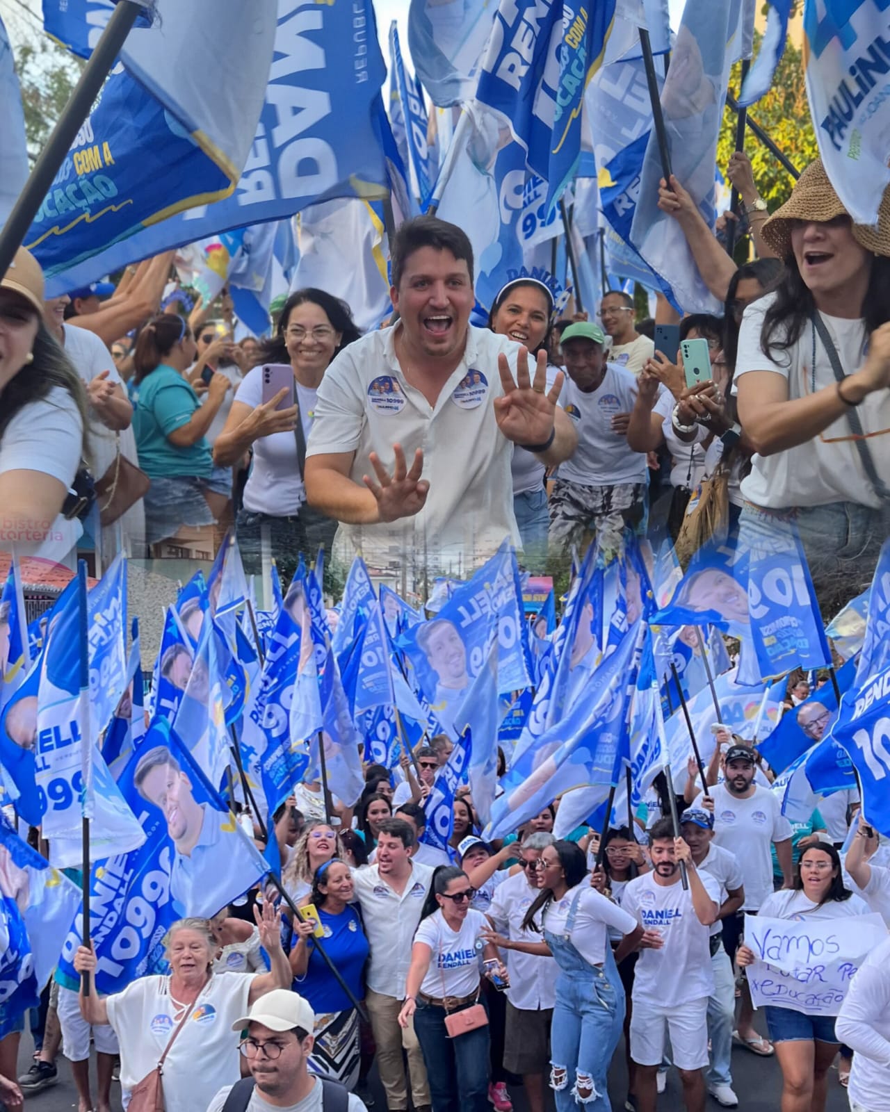 Daniell Rendall realiza caminhada em Petrópolis em defesa da educação pública de qualidade