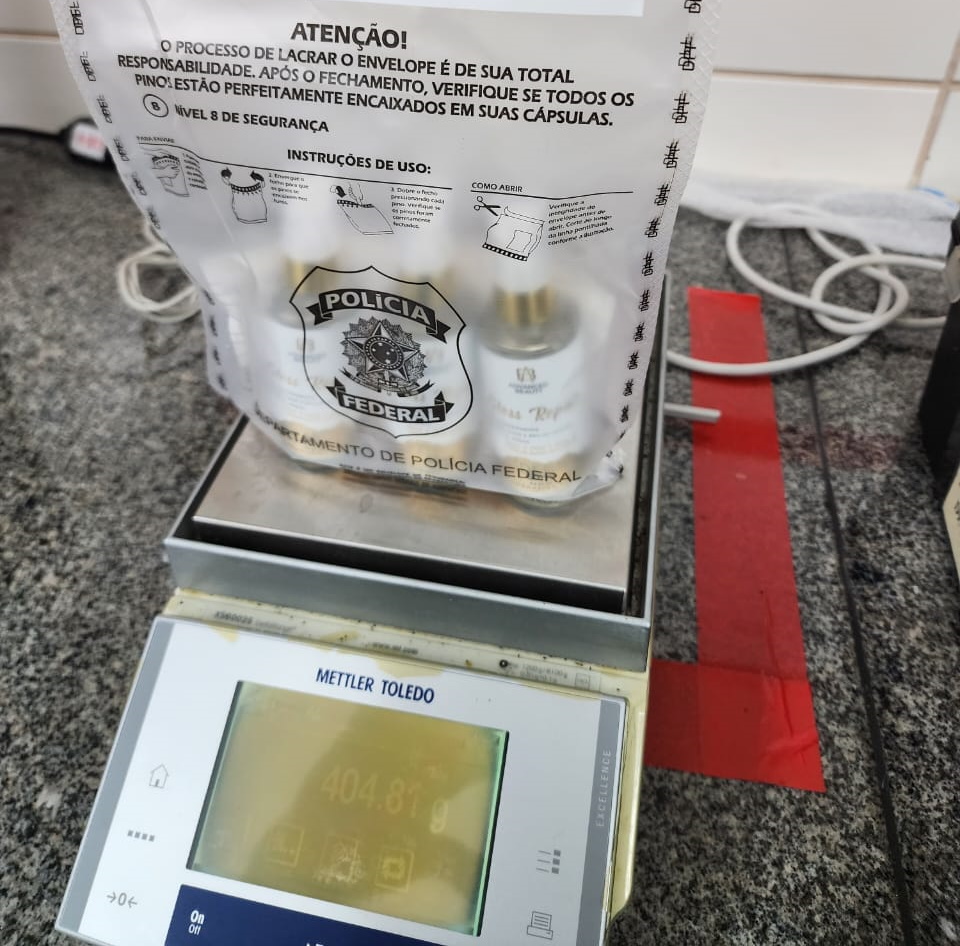 Mulher é presa com cocaína diluída em cosméticos no Aeroporto de Natal