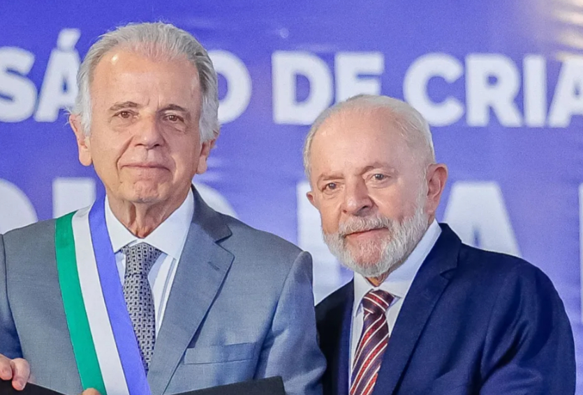 FireShot Capture 4092 - Ministro da Defesa interrompe férias para encontro com Lula após pan_ - www.cnnbrasil.com.br.jpg