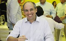 Candidato único, Fernando Antônio Bezerra é reeleito para Prefeitura de Acari