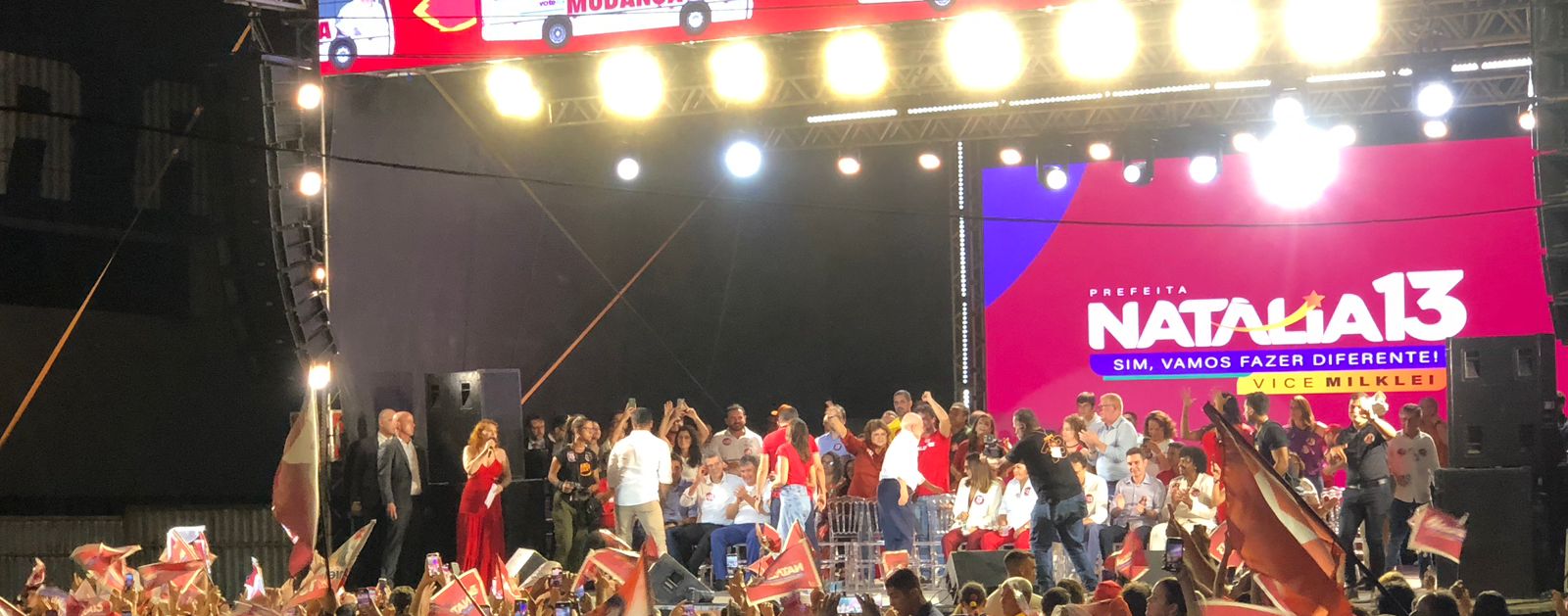 Qual a função dos ministros de Lula em evento de Natália?