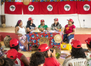 Alguém duvidava? MST reforça apoio a patricinha bolivariana Natália Bonavides