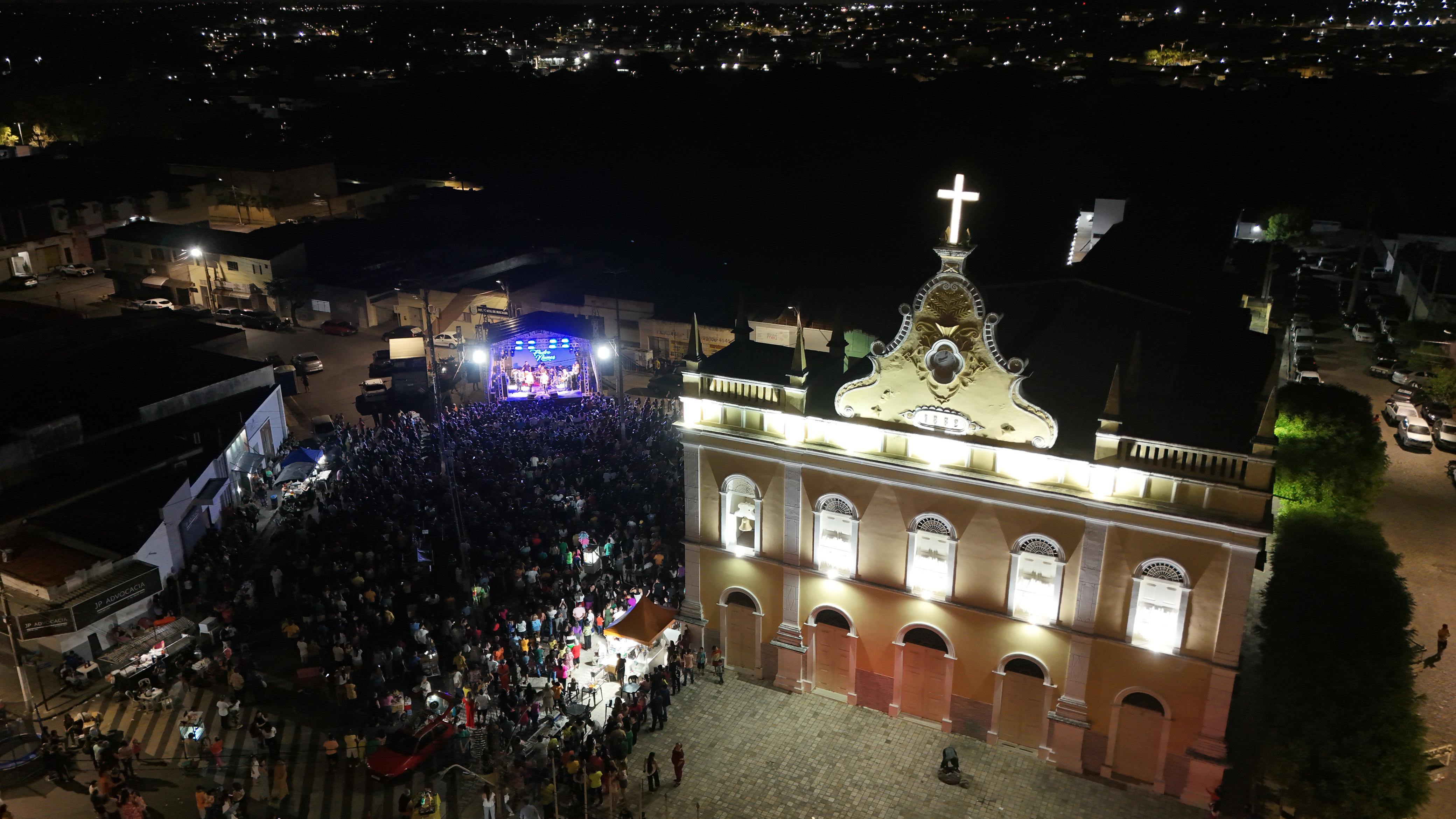 Show de padre Nunes encanta grande público em comemoração aos 147 anos de emancipação de Macaíba