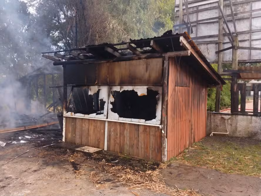 Incêndio destrói casa de homem-bomba que provocou explosões na Praça dos Três Poderes