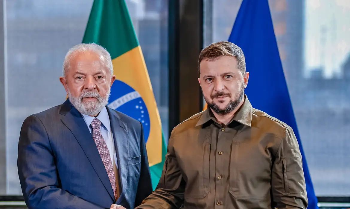 Zelensky diz à CNN que a posição de Lula em relação à guerra é fraca
