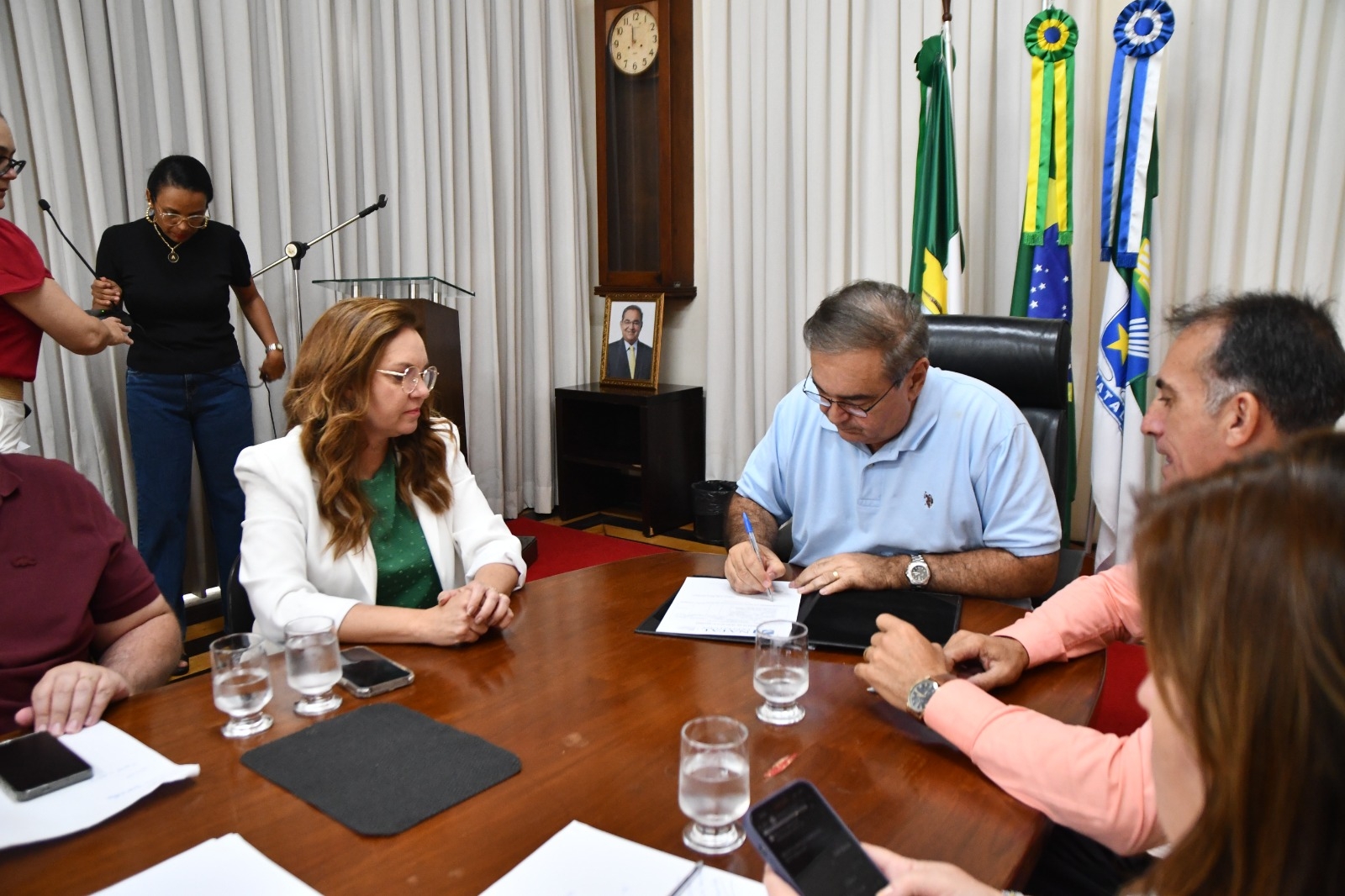 Prefeitura dá ordem de serviço para construção de espaço esportivo no Planalto