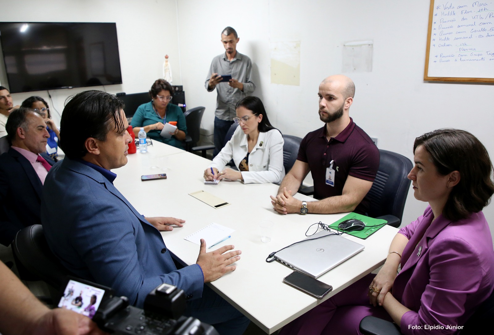 Hospital Walfredo Gurgel recebe visita fiscalizatória de comissão da Câmara