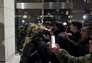 Parlamento derruba, por unanimidade, lei marcial decretada na Coreia do Sul