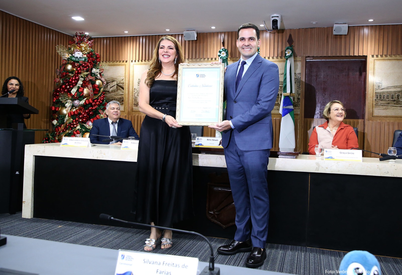 Vereadora Nina Souza homenageia cofundador de Loucos por Coxinha com Título de Cidadão Natalense 