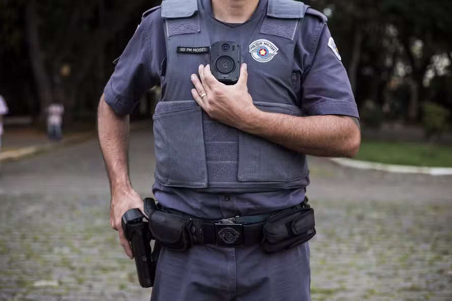 policial.avif