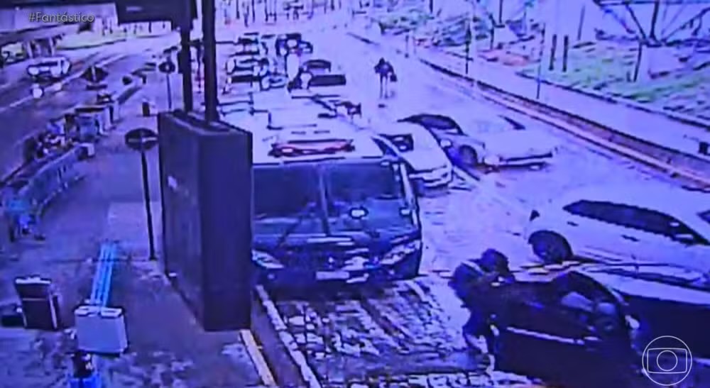 Carro da polícia com placa adulterada estava no local da morte de delator do PCC, horas antes do crime