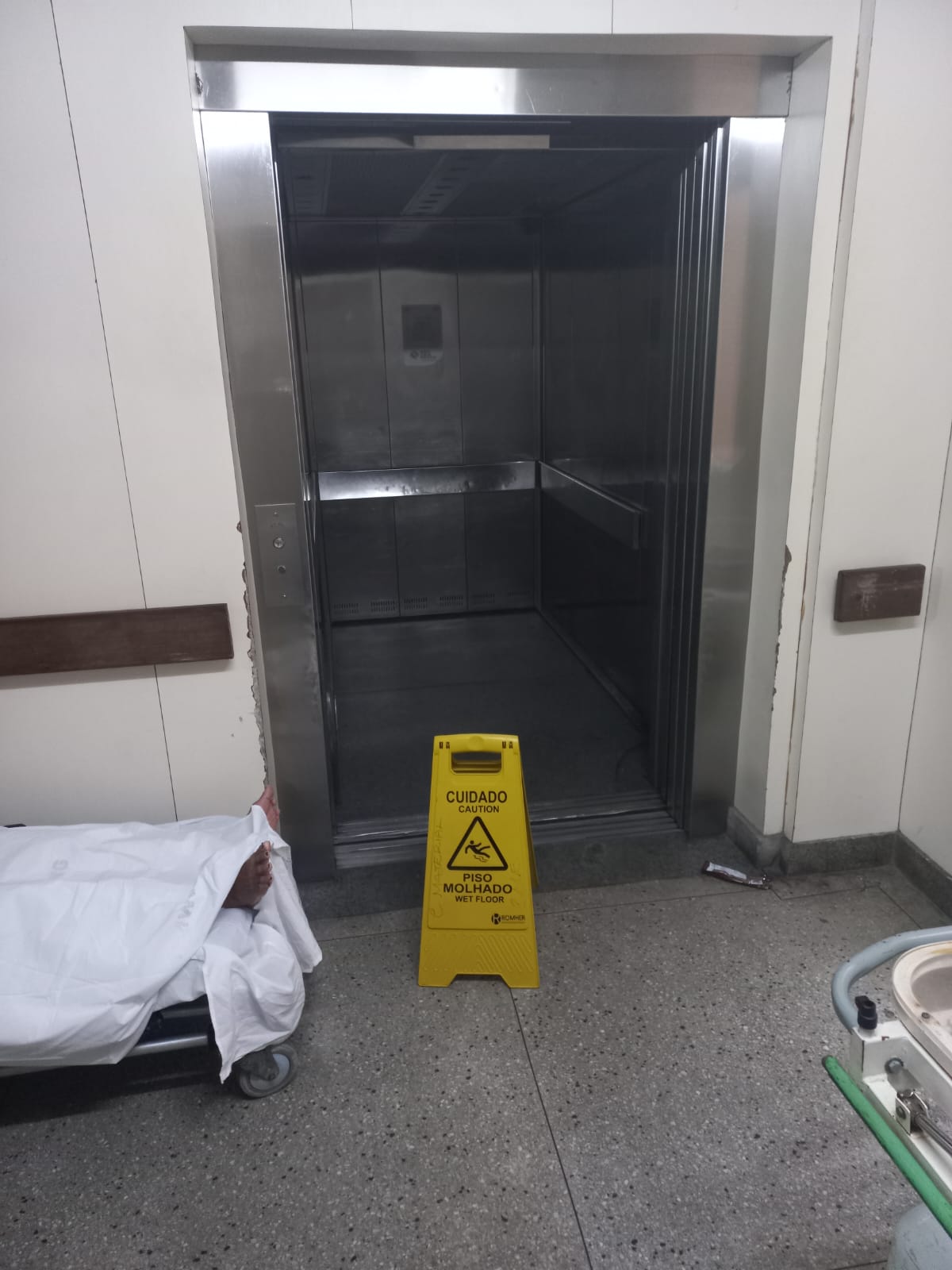 Descaso na saúde: Elevador e tomógrafos quebrados no Walfredo Gurgel