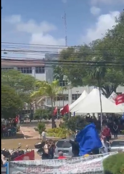Clima tenso antes da sessão na Assembleia Legislativa