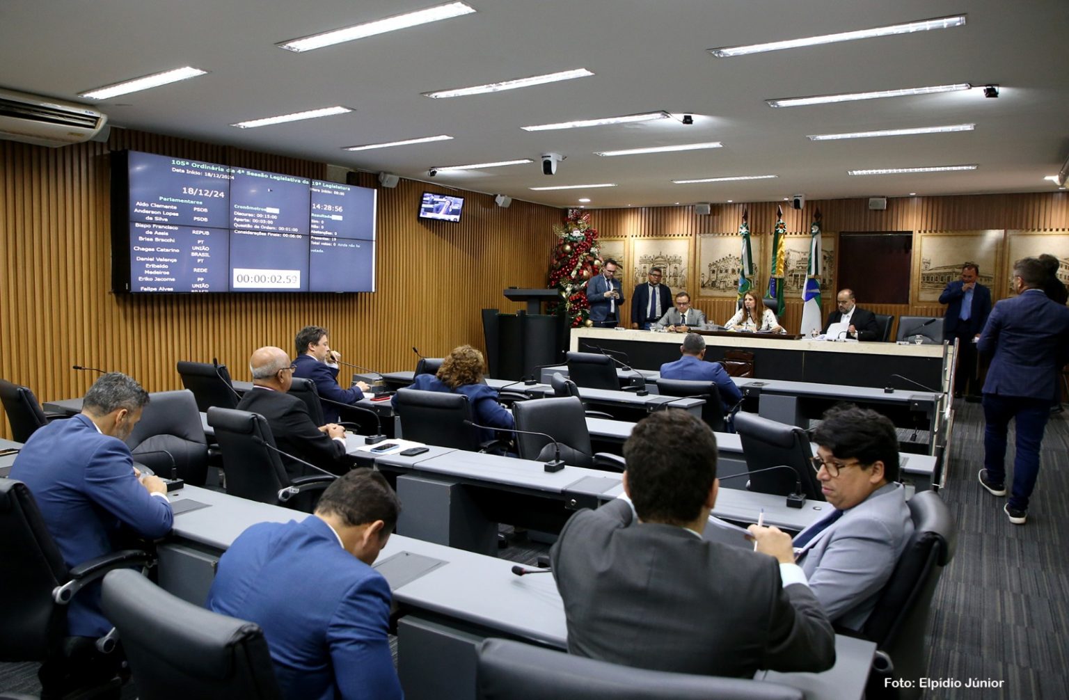 Vereadores de Natal aprovam 1.089 emendas ao orçamento para 2025