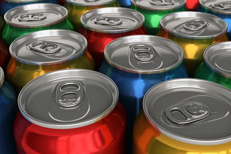 Qual é o refrigerante com maior teor de açúcar? Veja o ranking