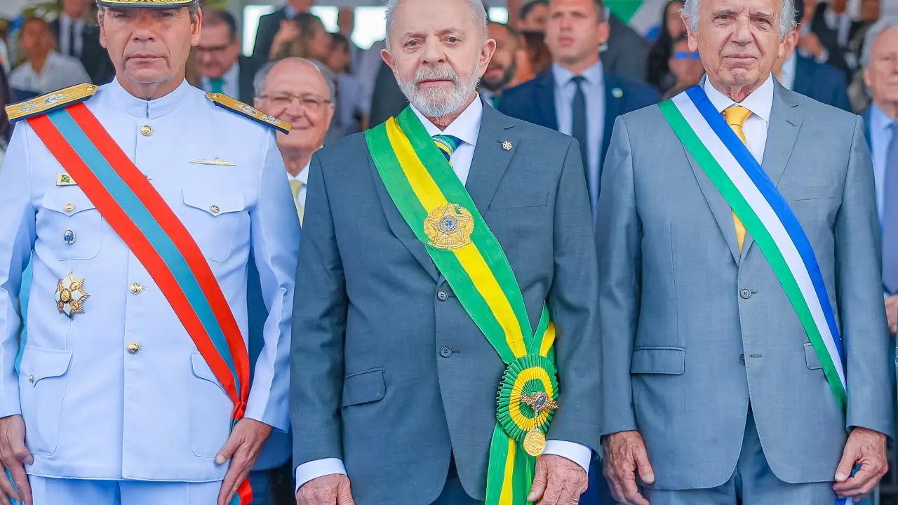 O vídeo da Marinha, a irritação de Lula e o trabalho perdido de Múcio