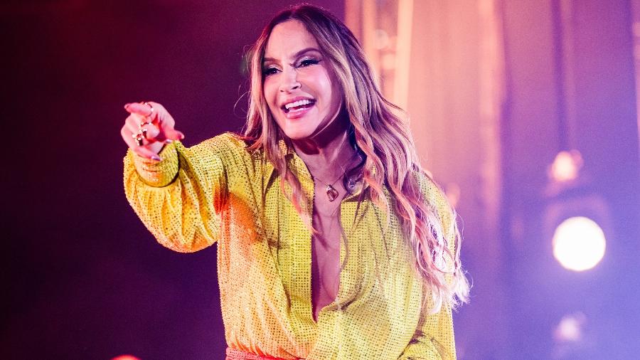 claudia-leitte-durante-sua-participacao-nos-ensaios-da-anitta-em-sao-paulo-1712433305206_v2_900x506.jpg