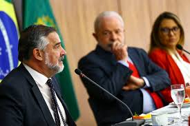 Influência de Janja atrasa mudança na Secom lula paulo pimenta