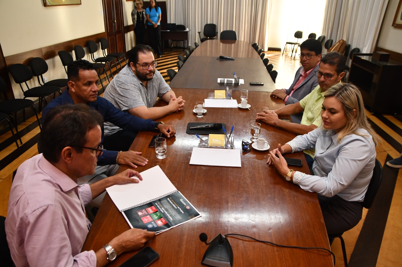 Vice-Prefeita discute implementação de projeto Bombeiro Mirim em Natal joanna guerra