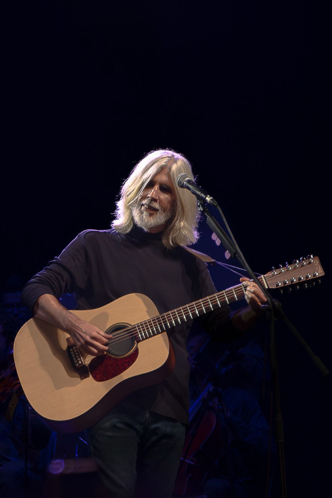 Oswaldo Montenegro apresenta novo show 