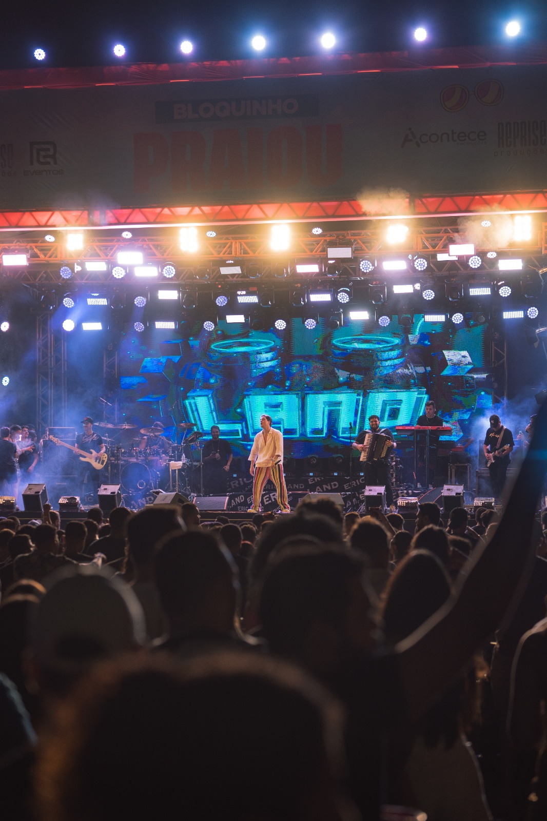 Top 1 no Spotify, Eric Land esgota ingressos para show no Redação Praia, em Pirangi