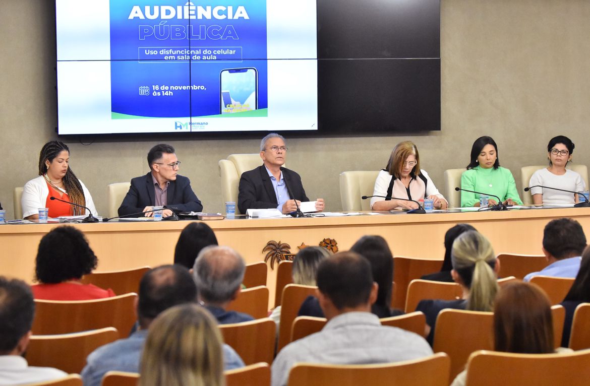 Governo Federal sanciona Lei que já existe há um ano no RN sobre a proibição de uso de celulares em sala de aula