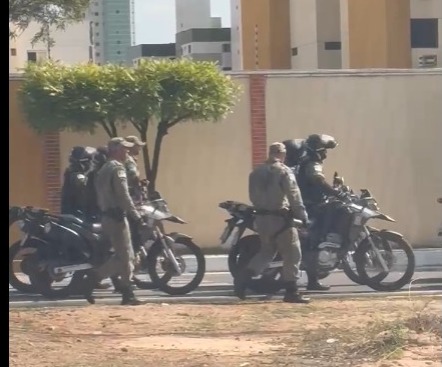 Mossoró é diferente: PM faz protesto contra a (in)segurança de Fátima e coronel Araújo protesto pm moto