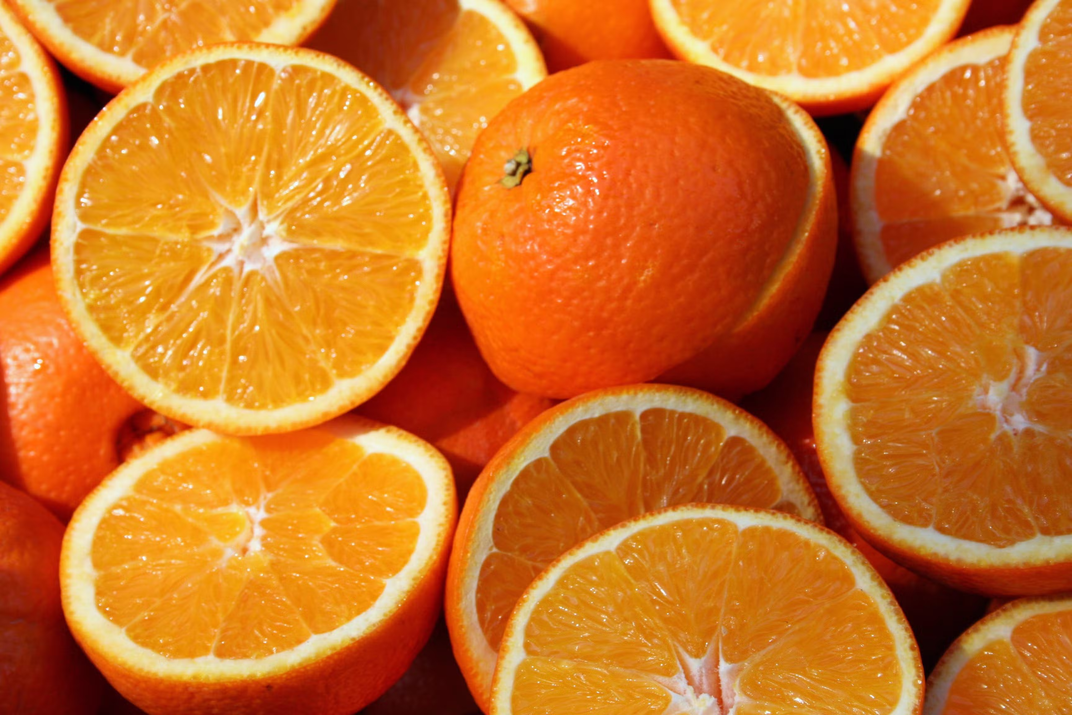 laranja-sheraz-shaikh-zx3kcu2kw9e-unsplash.avif