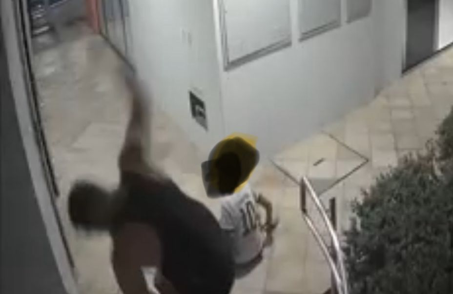 [VÍDEO] Cenas fortes: Veja momento da agressão do PRF a duas crianças em Mossoró
