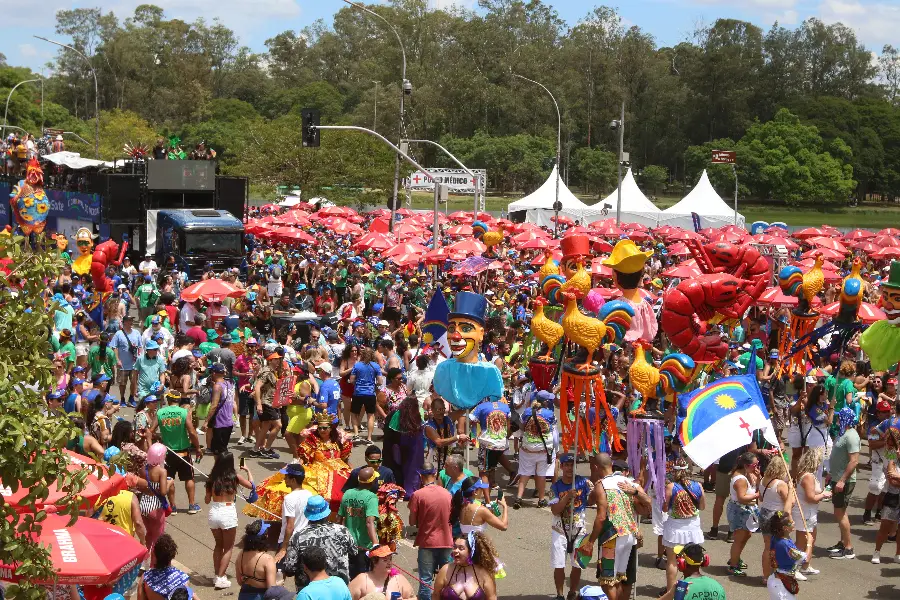 Carnaval 2025 é feriado? Como curtir a folia sem comprometer o trabalho