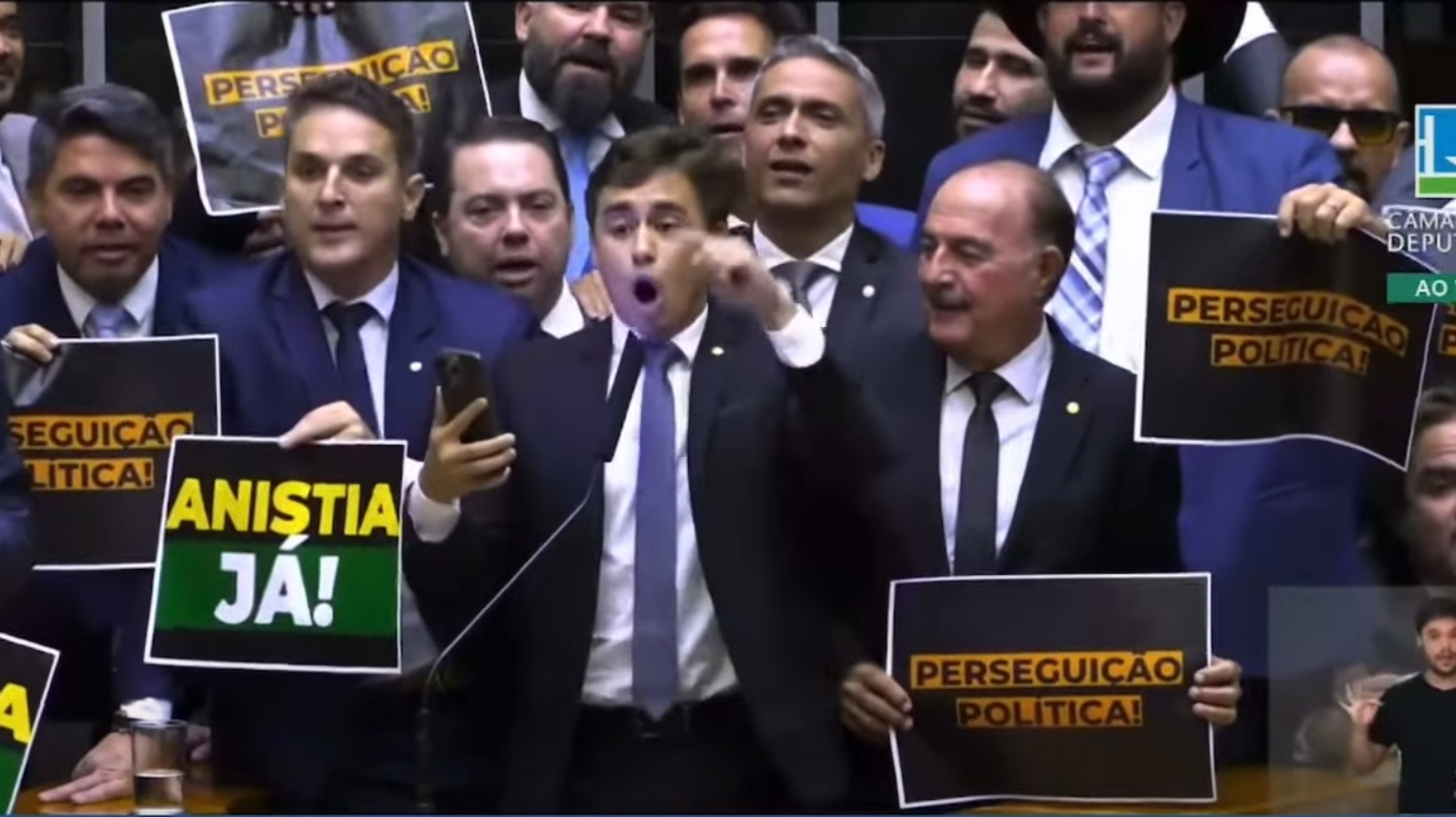 FireShot Capture 4655 - (5) NIKOLAS FERREIRA RIDICULARIZA DENUNCIA CONTRA BOLSONARO_ “GOLPE _ - www.youtube.com.jpg