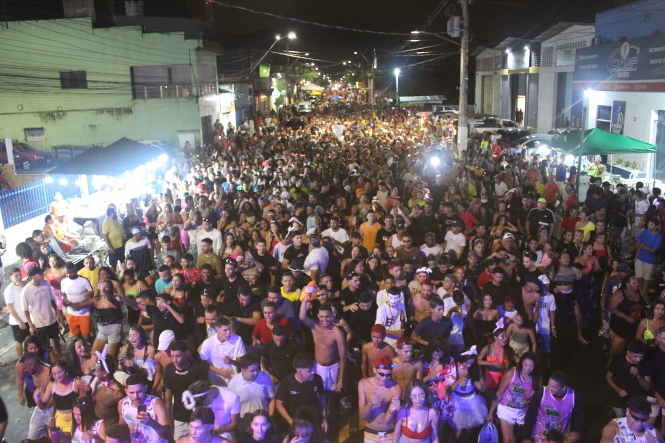 Shows de música, organização e público são destaques da segunda noite do Carnaval no Centro de Macaíba